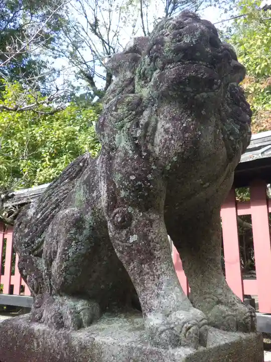 平岡八幡宮の狛犬