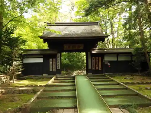 大乗寺の山門