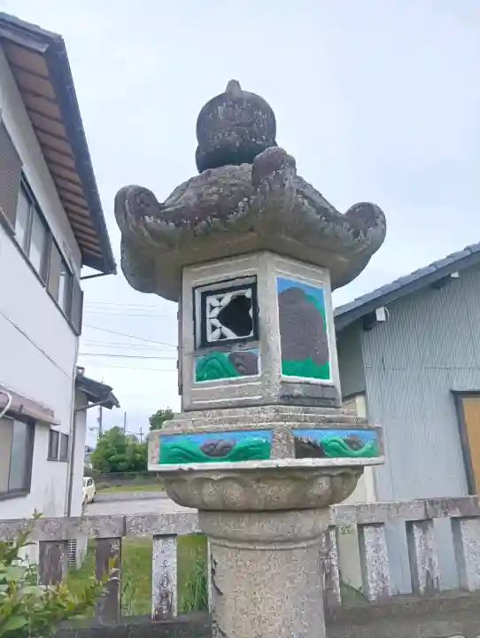 多賀神社の{uncategorized: "未分類", other: "その他", undefined: "問題あり", building: "その他建物", grave: "お墓", sacred_gate: "鳥居", guardian: "狛犬", statue: "像", buddha: "仏像", history: "歴史", nature: "自然", garden: "庭園", animal: "動物", pagoda: "塔", temizu: "手水舎", mountain_gate: "山門・神門", sanctuary: "本殿・本堂", subordinate: "末社・摂社", art: "芸術", scenery: "景色", jizo: "地蔵", ema: "絵馬", goshuin: "御朱印", omikuji: "おみくじ", items: "授与品その他", amulet: "お守り", goshuincho: "御朱印帳", eats: "食事", festival: "お祭り", votive_dance: "神楽", shichigosan: "七五三参", wedding: "結婚式", experience: "体験その他", initially: "初詣", around: "周辺", anti_infection: "感染症対策"}