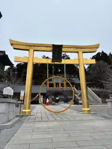 秋葉山本宮 秋葉神社 上社の{uncategorized: "未分類", other: "その他", undefined: "問題あり", building: "その他建物", grave: "お墓", sacred_gate: "鳥居", guardian: "狛犬", statue: "像", buddha: "仏像", history: "歴史", nature: "自然", garden: "庭園", animal: "動物", pagoda: "塔", temizu: "手水舎", mountain_gate: "山門・神門", sanctuary: "本殿・本堂", subordinate: "末社・摂社", art: "芸術", scenery: "景色", jizo: "地蔵", ema: "絵馬", goshuin: "御朱印", omikuji: "おみくじ", items: "授与品その他", amulet: "お守り", goshuincho: "御朱印帳", eats: "食事", festival: "お祭り", votive_dance: "神楽", shichigosan: "七五三参", wedding: "結婚式", experience: "体験その他", initially: "初詣", around: "周辺", anti_infection: "感染症対策"}