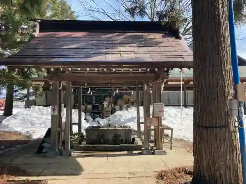 猿賀神社の{uncategorized: "未分類", other: "その他", undefined: "問題あり", building: "その他建物", grave: "お墓", sacred_gate: "鳥居", guardian: "狛犬", statue: "像", buddha: "仏像", history: "歴史", nature: "自然", garden: "庭園", animal: "動物", pagoda: "塔", temizu: "手水舎", mountain_gate: "山門・神門", sanctuary: "本殿・本堂", subordinate: "末社・摂社", art: "芸術", scenery: "景色", jizo: "地蔵", ema: "絵馬", goshuin: "御朱印", omikuji: "おみくじ", items: "授与品その他", amulet: "お守り", goshuincho: "御朱印帳", eats: "食事", festival: "お祭り", votive_dance: "神楽", shichigosan: "七五三参", wedding: "結婚式", experience: "体験その他", initially: "初詣", around: "周辺", anti_infection: "感染症対策"}