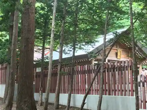 開拓神社の本殿