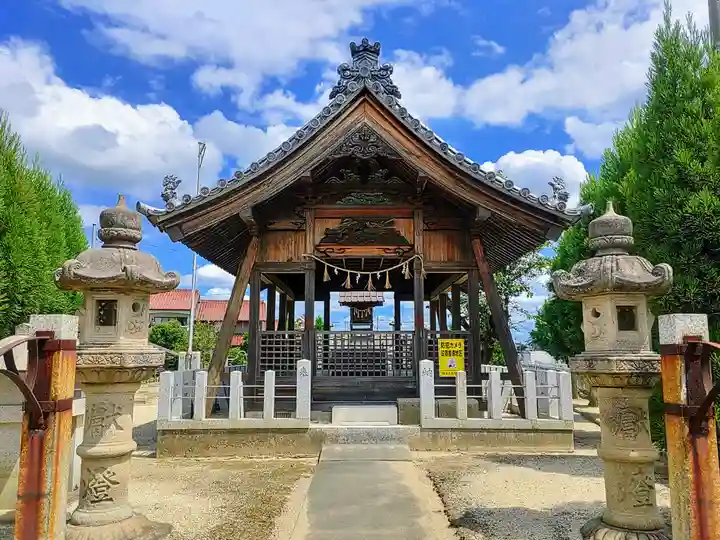 白山社の本殿・本堂