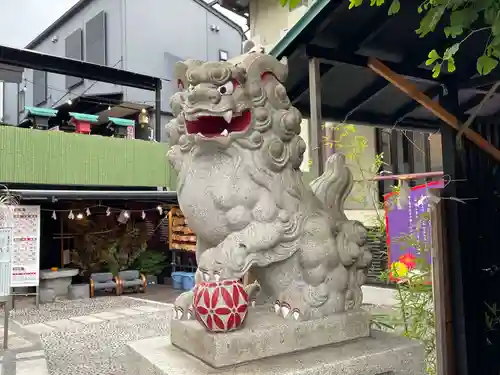 菊名神社の狛犬