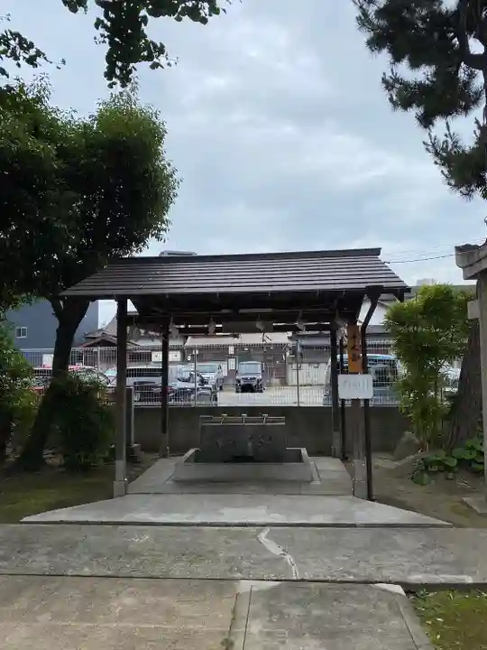 角神社の手水舎
