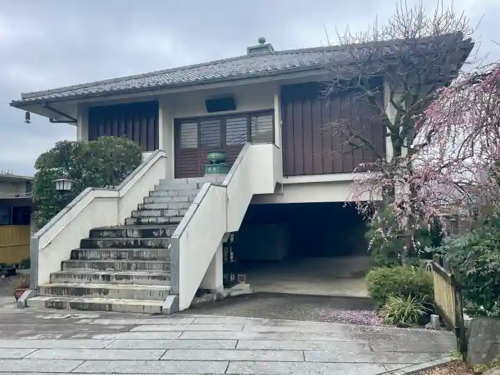 常泉寺の{uncategorized: "未分類", other: "その他", undefined: "問題あり", building: "その他建物", grave: "お墓", sacred_gate: "鳥居", guardian: "狛犬", statue: "像", buddha: "仏像", history: "歴史", nature: "自然", garden: "庭園", animal: "動物", pagoda: "塔", temizu: "手水舎", mountain_gate: "山門・神門", sanctuary: "本殿・本堂", subordinate: "末社・摂社", art: "芸術", scenery: "景色", jizo: "地蔵", ema: "絵馬", goshuin: "御朱印", omikuji: "おみくじ", items: "授与品その他", amulet: "お守り", goshuincho: "御朱印帳", eats: "食事", festival: "お祭り", votive_dance: "神楽", shichigosan: "七五三参", wedding: "結婚式", experience: "体験その他", initially: "初詣", around: "周辺", anti_infection: "感染症対策"}