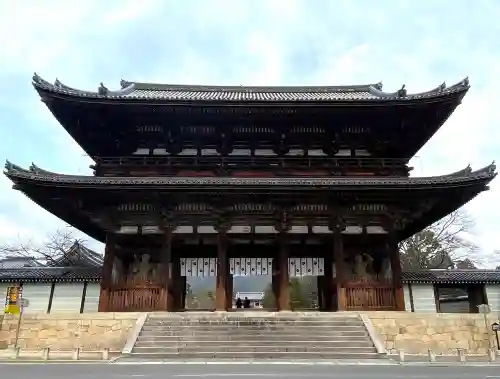 仁和寺の山門