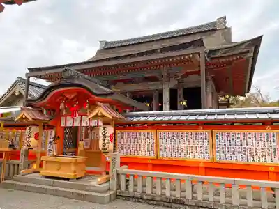 地主神社の本殿・本堂