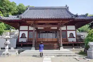蓮光寺の本殿・本堂