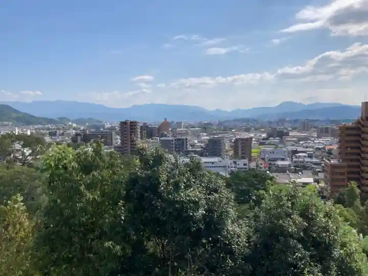岩崎神社の周辺