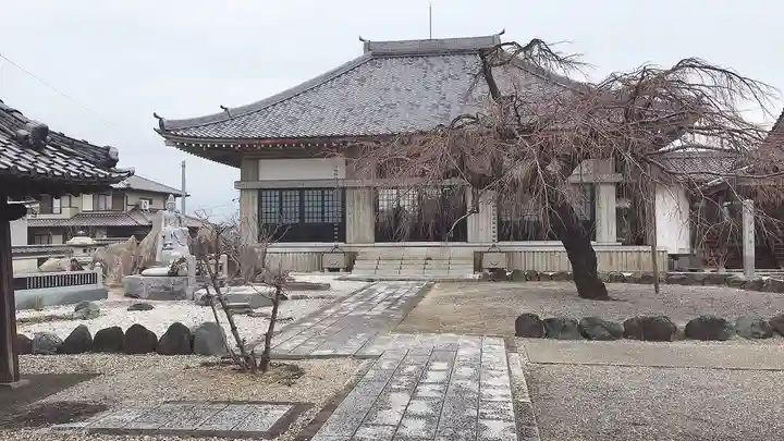 龍興寺の本殿・本堂