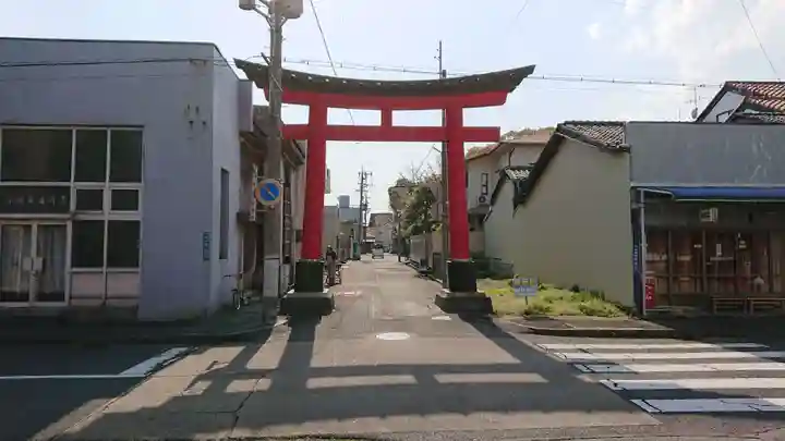 美濃輪稲荷神社の鳥居