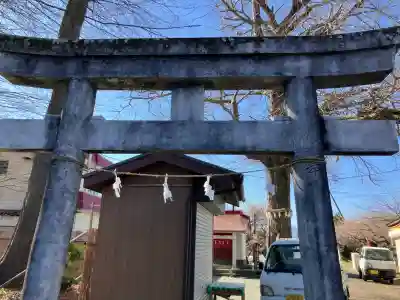 八幡社（小田原市曽我別所）の{uncategorized: "未分類", other: "その他", undefined: "問題あり", building: "その他建物", grave: "お墓", sacred_gate: "鳥居", guardian: "狛犬", statue: "像", buddha: "仏像", history: "歴史", nature: "自然", garden: "庭園", animal: "動物", pagoda: "塔", temizu: "手水舎", mountain_gate: "山門・神門", sanctuary: "本殿・本堂", subordinate: "末社・摂社", art: "芸術", scenery: "景色", jizo: "地蔵", ema: "絵馬", goshuin: "御朱印", omikuji: "おみくじ", items: "授与品その他", amulet: "お守り", goshuincho: "御朱印帳", eats: "食事", festival: "お祭り", votive_dance: "神楽", shichigosan: "七五三参", wedding: "結婚式", experience: "体験その他", initially: "初詣", around: "周辺", anti_infection: "感染症対策"}