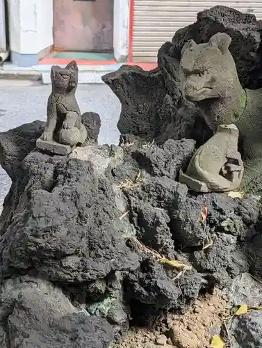 五十稲荷神社(栄寿稲荷神社)の狛犬