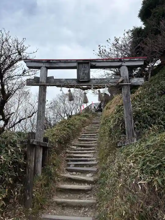 劔山本宮宝蔵石神社(徳島県)