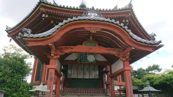 興福寺の本殿・本堂