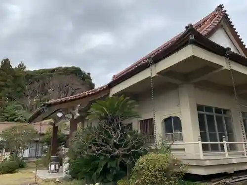 長福寺の本殿・本堂