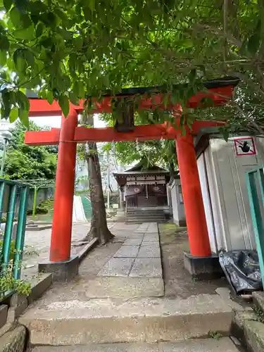 出世稲荷神社（春日稲荷神社）(東京都)