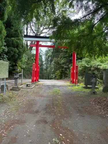 投谷八幡宮の{uncategorized: "未分類", other: "その他", undefined: "問題あり", building: "その他建物", grave: "お墓", sacred_gate: "鳥居", guardian: "狛犬", statue: "像", buddha: "仏像", history: "歴史", nature: "自然", garden: "庭園", animal: "動物", pagoda: "塔", temizu: "手水舎", mountain_gate: "山門・神門", sanctuary: "本殿・本堂", subordinate: "末社・摂社", art: "芸術", scenery: "景色", jizo: "地蔵", ema: "絵馬", goshuin: "御朱印", omikuji: "おみくじ", items: "授与品その他", amulet: "お守り", goshuincho: "御朱印帳", eats: "食事", festival: "お祭り", votive_dance: "神楽", shichigosan: "七五三参", wedding: "結婚式", experience: "体験その他", initially: "初詣", around: "周辺", anti_infection: "感染症対策"}