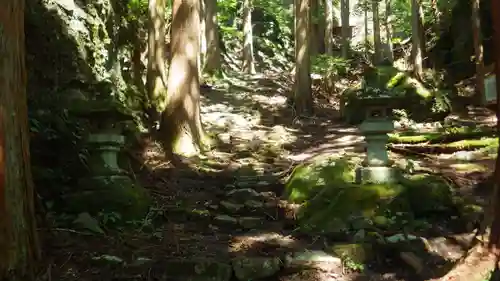 深草岩屋観音堂（深草山瑞岩寺奥院）(山梨県)