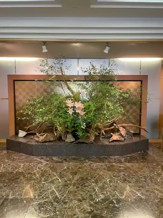 東京大神宮の{uncategorized: "未分類", other: "その他", undefined: "問題あり", building: "その他建物", grave: "お墓", sacred_gate: "鳥居", guardian: "狛犬", statue: "像", buddha: "仏像", history: "歴史", nature: "自然", garden: "庭園", animal: "動物", pagoda: "塔", temizu: "手水舎", mountain_gate: "山門・神門", sanctuary: "本殿・本堂", subordinate: "末社・摂社", art: "芸術", scenery: "景色", jizo: "地蔵", ema: "絵馬", goshuin: "御朱印", omikuji: "おみくじ", items: "授与品その他", amulet: "お守り", goshuincho: "御朱印帳", eats: "食事", festival: "お祭り", votive_dance: "神楽", shichigosan: "七五三参", wedding: "結婚式", experience: "体験その他", initially: "初詣", around: "周辺", anti_infection: "感染症対策"}