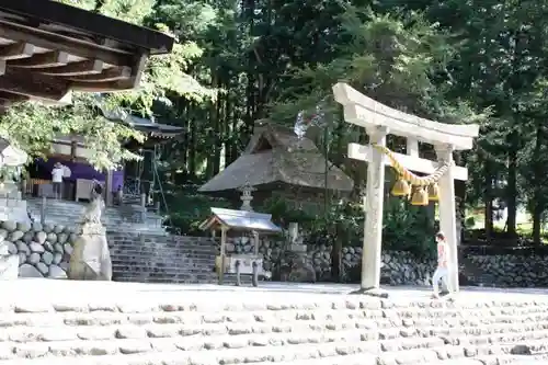 白川八幡神社の鳥居