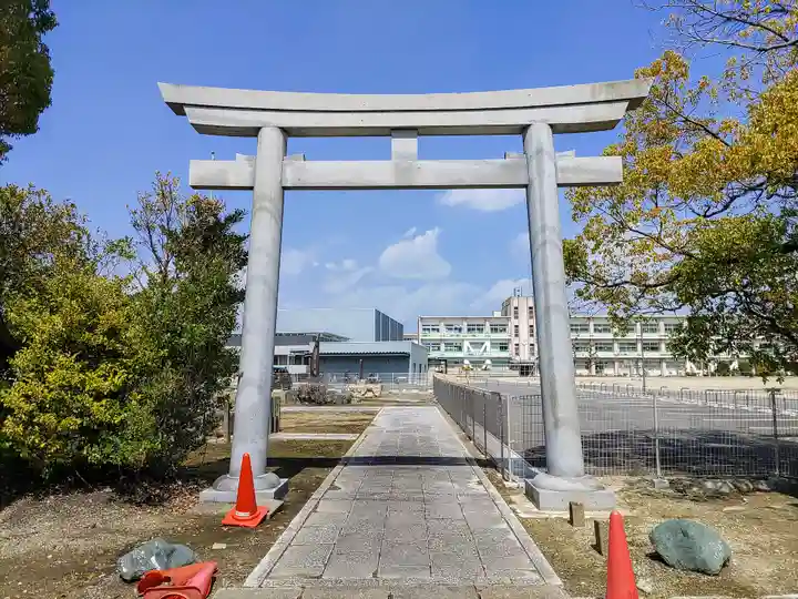 岩倉神社(岩倉町招魂社)の鳥居