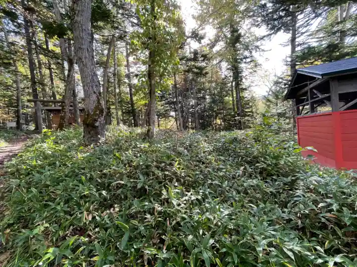 阿寒岳神社奥之院(北海道)