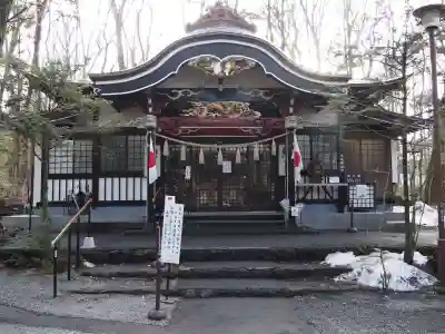 新屋山神社の本殿・本堂