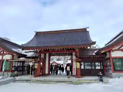 北海道護國神社の山門・神門