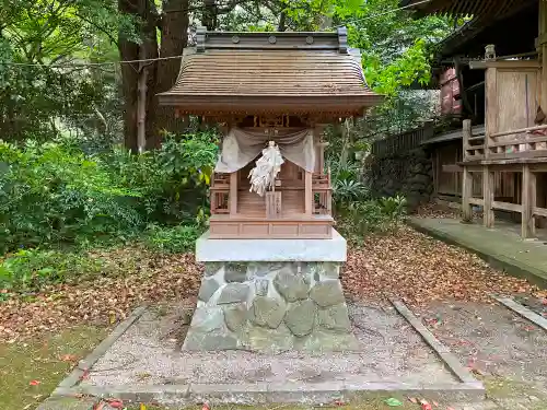 阿伎留神社の末社・摂社