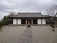 新薬師寺の本殿・本堂