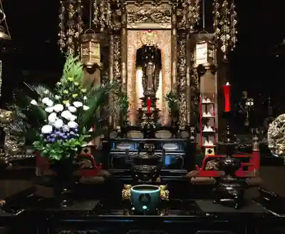 信行寺の本殿・本堂