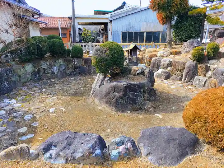 八劔社(五日市場)の末社・摂社