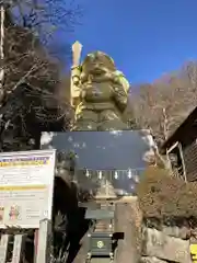 中之嶽神社の像