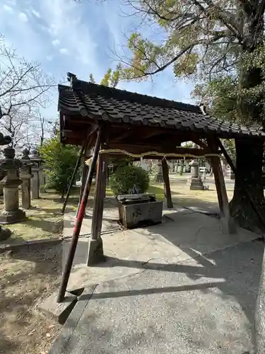 大神神社（花池）の手水舎