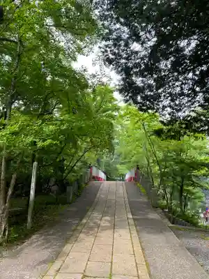 山中諏訪神社(山梨県)