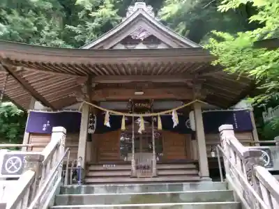 賢見神社の{uncategorized: "未分類", other: "その他", undefined: "問題あり", building: "その他建物", grave: "お墓", sacred_gate: "鳥居", guardian: "狛犬", statue: "像", buddha: "仏像", history: "歴史", nature: "自然", garden: "庭園", animal: "動物", pagoda: "塔", temizu: "手水舎", mountain_gate: "山門・神門", sanctuary: "本殿・本堂", subordinate: "末社・摂社", art: "芸術", scenery: "景色", jizo: "地蔵", ema: "絵馬", goshuin: "御朱印", omikuji: "おみくじ", items: "授与品その他", amulet: "お守り", goshuincho: "御朱印帳", eats: "食事", festival: "お祭り", votive_dance: "神楽", shichigosan: "七五三参", wedding: "結婚式", experience: "体験その他", initially: "初詣", around: "周辺", anti_infection: "感染症対策"}