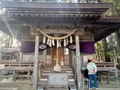 坪沼八幡神社の本殿