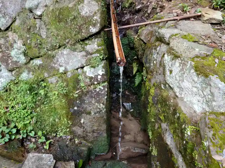 姫宮神社の手水舎