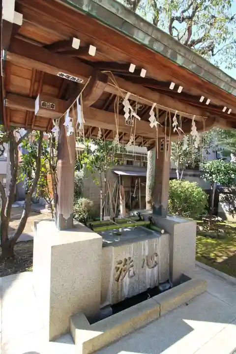 湯島御霊社の手水舎