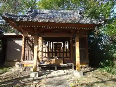 頼政神社の本殿・本堂