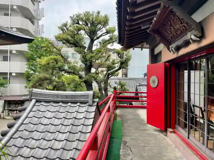 薬王寺の{uncategorized: "未分類", other: "その他", undefined: "問題あり", building: "その他建物", grave: "お墓", sacred_gate: "鳥居", guardian: "狛犬", statue: "像", buddha: "仏像", history: "歴史", nature: "自然", garden: "庭園", animal: "動物", pagoda: "塔", temizu: "手水舎", mountain_gate: "山門・神門", sanctuary: "本殿・本堂", subordinate: "末社・摂社", art: "芸術", scenery: "景色", jizo: "地蔵", ema: "絵馬", goshuin: "御朱印", omikuji: "おみくじ", items: "授与品その他", amulet: "お守り", goshuincho: "御朱印帳", eats: "食事", festival: "お祭り", votive_dance: "神楽", shichigosan: "七五三参", wedding: "結婚式", experience: "体験その他", initially: "初詣", around: "周辺", anti_infection: "感染症対策"}