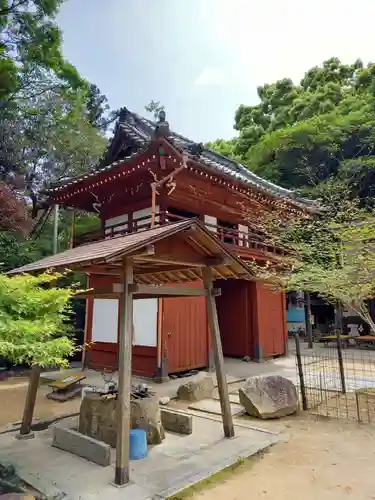 十善寺の山門