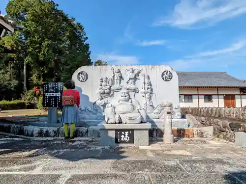 光徳寺の像