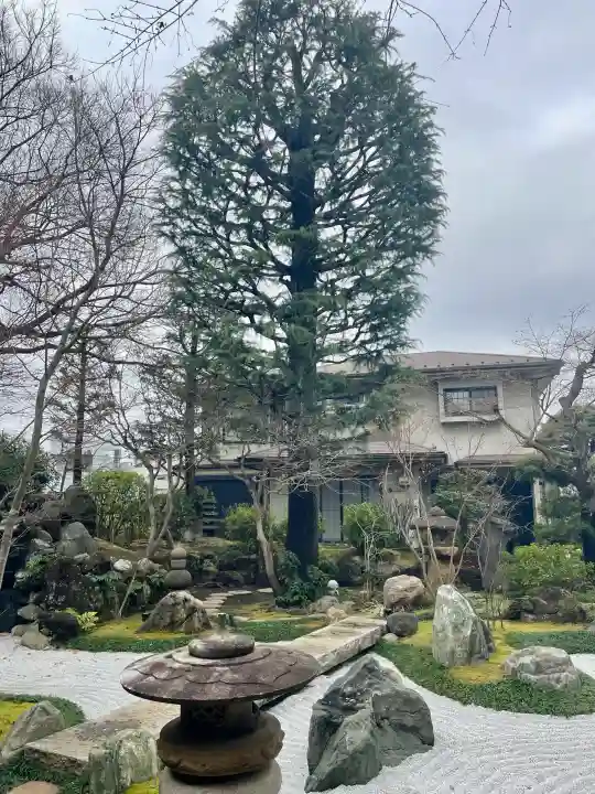 感通寺の{uncategorized: "未分類", other: "その他", undefined: "問題あり", building: "その他建物", grave: "お墓", sacred_gate: "鳥居", guardian: "狛犬", statue: "像", buddha: "仏像", history: "歴史", nature: "自然", garden: "庭園", animal: "動物", pagoda: "塔", temizu: "手水舎", mountain_gate: "山門・神門", sanctuary: "本殿・本堂", subordinate: "末社・摂社", art: "芸術", scenery: "景色", jizo: "地蔵", ema: "絵馬", goshuin: "御朱印", omikuji: "おみくじ", items: "授与品その他", amulet: "お守り", goshuincho: "御朱印帳", eats: "食事", festival: "お祭り", votive_dance: "神楽", shichigosan: "七五三参", wedding: "結婚式", experience: "体験その他", initially: "初詣", around: "周辺", anti_infection: "感染症対策"}