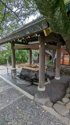 伊勢山皇大神宮の手水舎