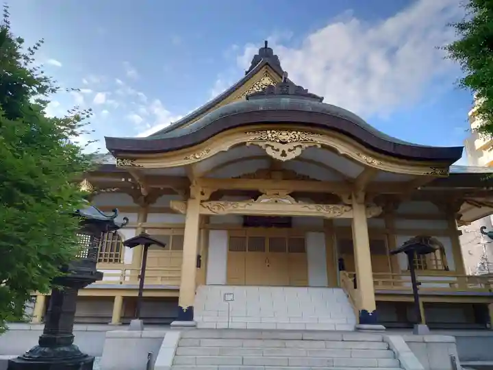 新善光寺の本殿・本堂