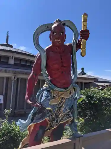 江島神社の像