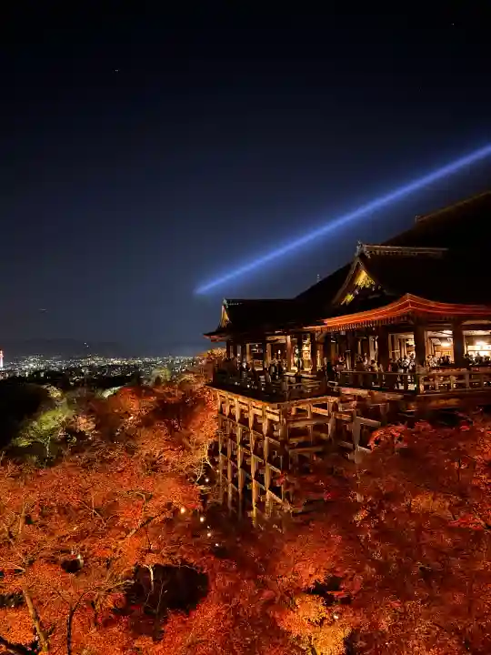 清水寺の{uncategorized: "未分類", other: "その他", undefined: "問題あり", building: "その他建物", grave: "お墓", sacred_gate: "鳥居", guardian: "狛犬", statue: "像", buddha: "仏像", history: "歴史", nature: "自然", garden: "庭園", animal: "動物", pagoda: "塔", temizu: "手水舎", mountain_gate: "山門・神門", sanctuary: "本殿・本堂", subordinate: "末社・摂社", art: "芸術", scenery: "景色", jizo: "地蔵", ema: "絵馬", goshuin: "御朱印", omikuji: "おみくじ", items: "授与品その他", amulet: "お守り", goshuincho: "御朱印帳", eats: "食事", festival: "お祭り", votive_dance: "神楽", shichigosan: "七五三参", wedding: "結婚式", experience: "体験その他", initially: "初詣", around: "周辺", anti_infection: "感染症対策"}